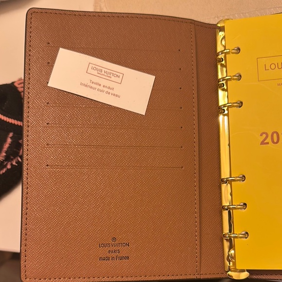 Louis Vuitton Brown and Tan Wallet with Iconic Monogram Pattern - Picture 5 of 13